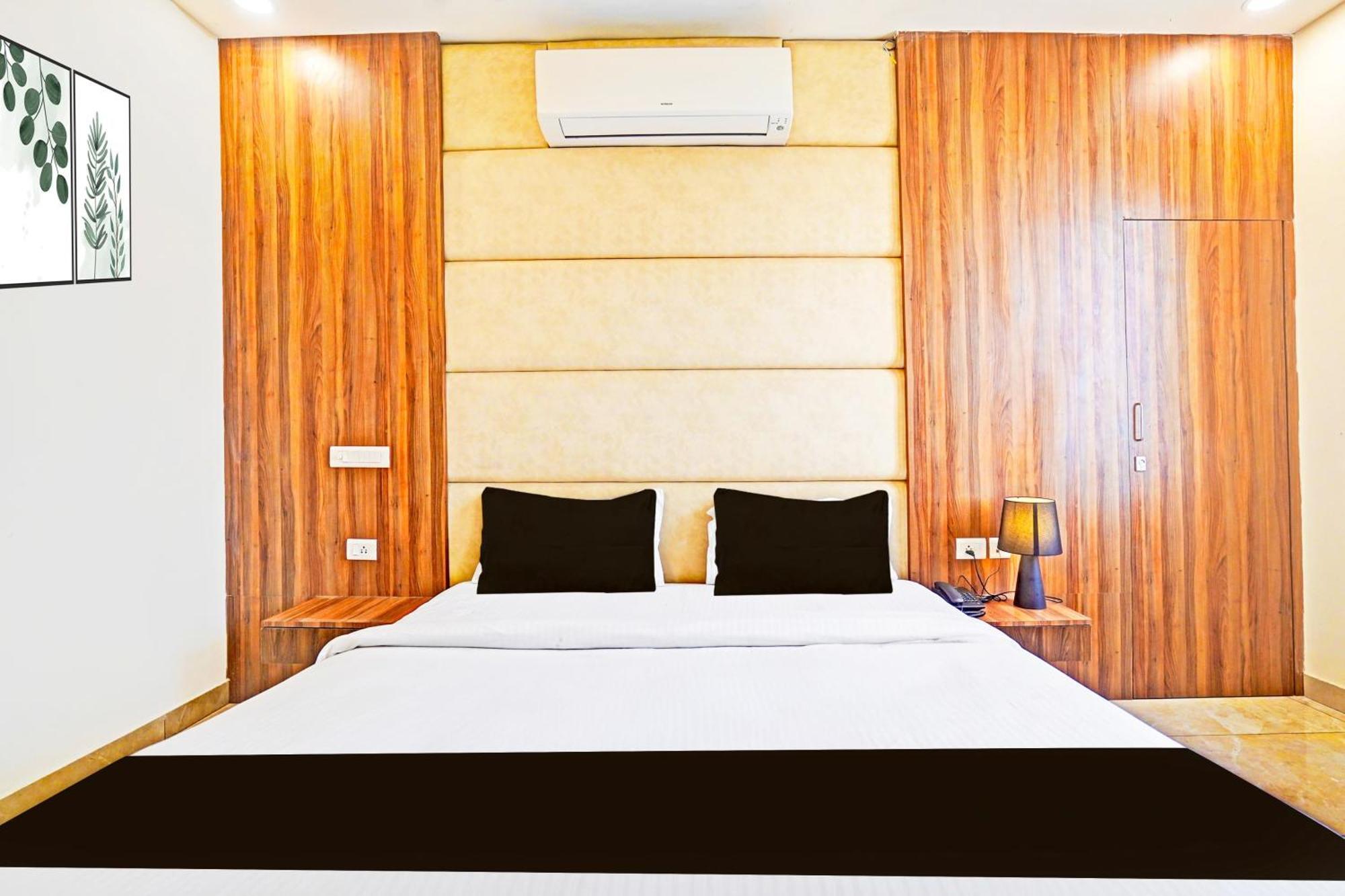 Palette Gomti Nagar Near Ekana Stadium Formerly Gusto Club Lucknow Dış mekan fotoğraf