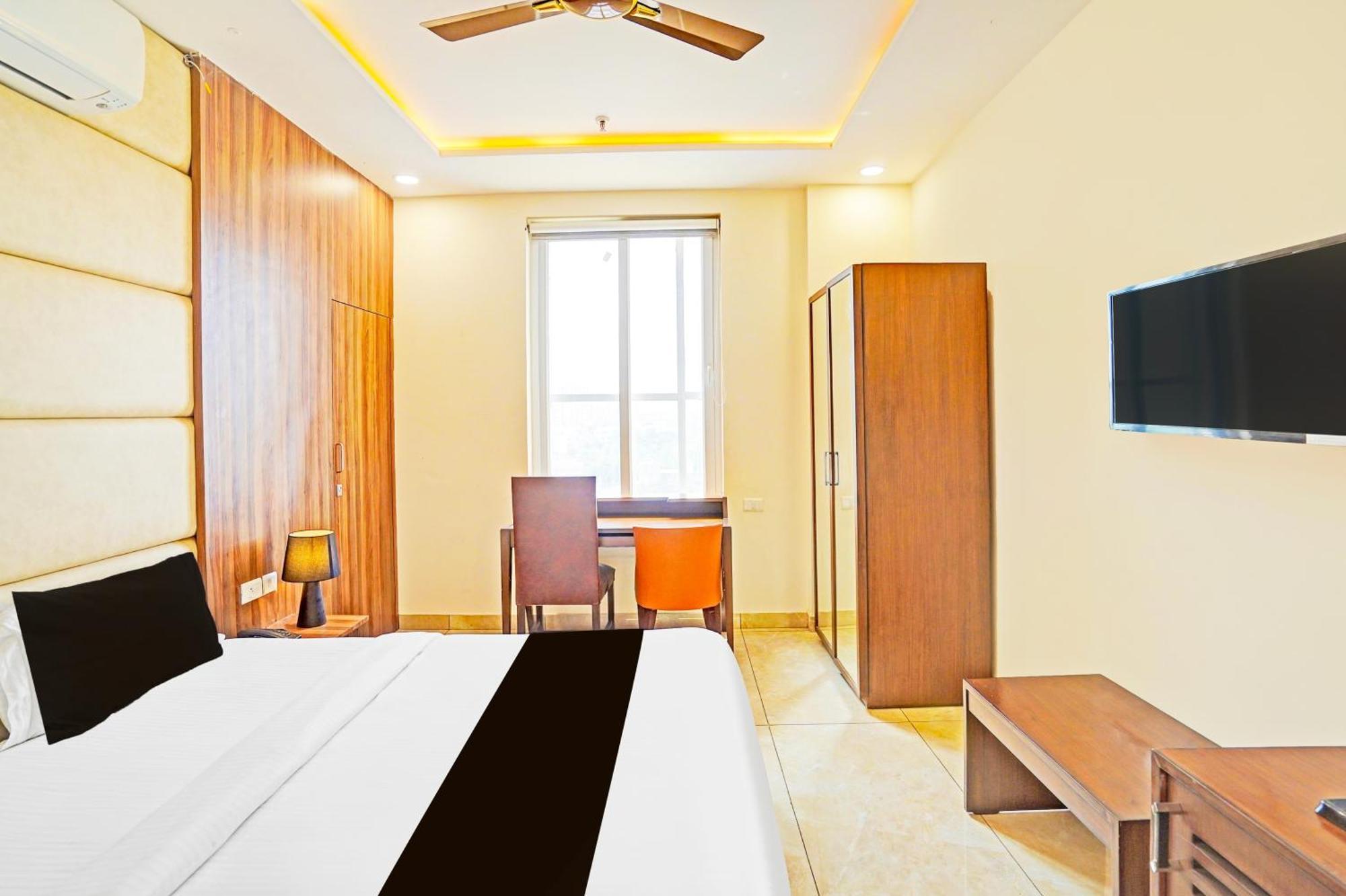 Palette Gomti Nagar Near Ekana Stadium Formerly Gusto Club Lucknow Dış mekan fotoğraf