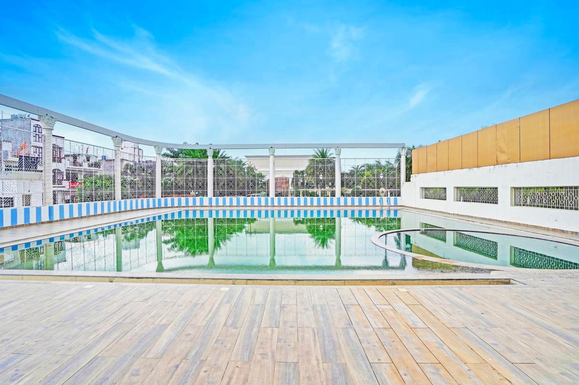 Palette Gomti Nagar Near Ekana Stadium Formerly Gusto Club Lucknow Dış mekan fotoğraf